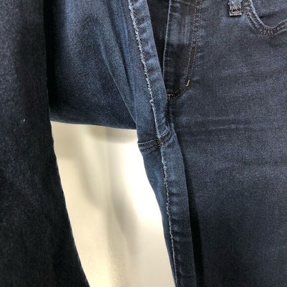 Joe’s Jeans Chelsea Micro Flare Jeans - Picture 8 of 13